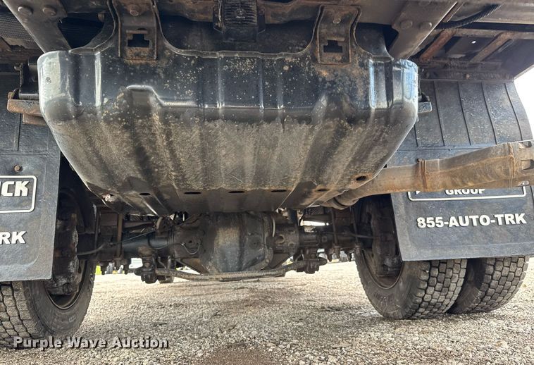 image for item EQ1457 2018 Ford F550 SuperCab flatbed truck