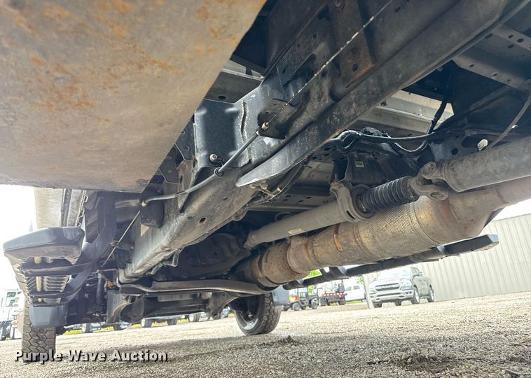 image for item EQ1457 2018 Ford F550 SuperCab flatbed truck