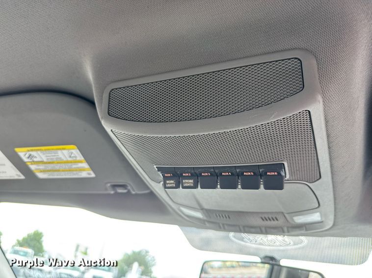 image for item EQ1457 2018 Ford F550 SuperCab flatbed truck