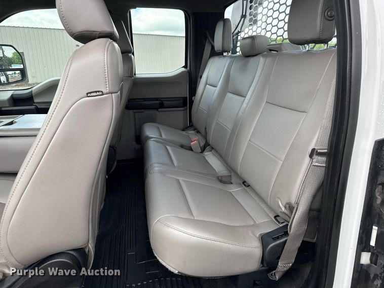 image for item EQ1457 2018 Ford F550 SuperCab flatbed truck