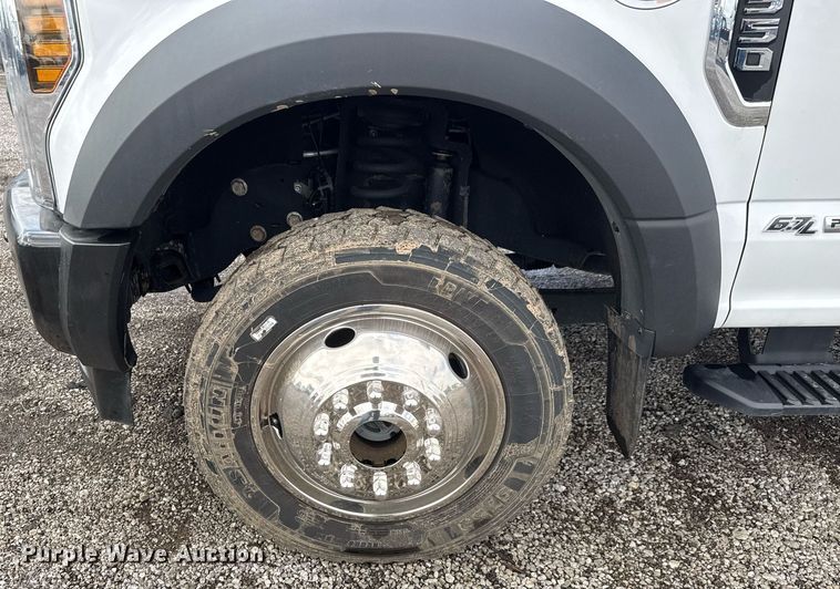 image for item EQ1457 2018 Ford F550 SuperCab flatbed truck