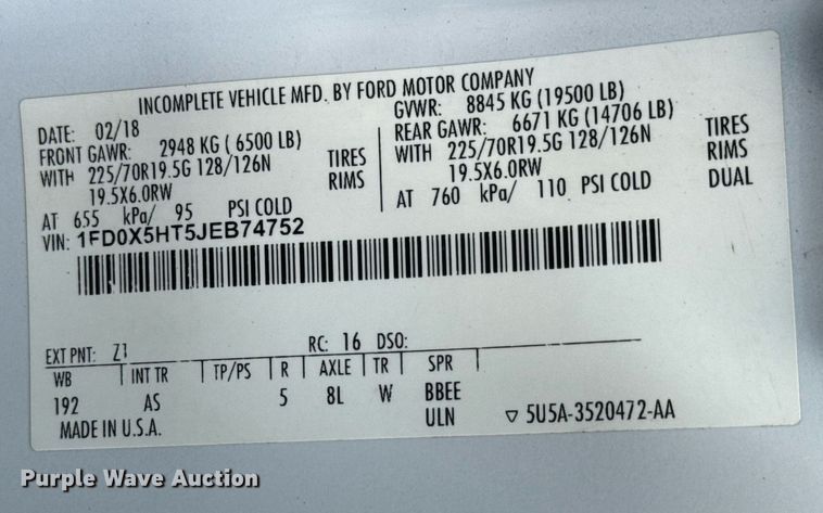 image for item EQ1457 2018 Ford F550 SuperCab flatbed truck