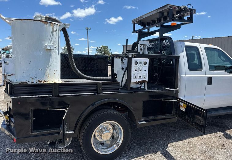 image for item EQ1463 2015 Ford F450 Super Duty SuperCab flatbed truck