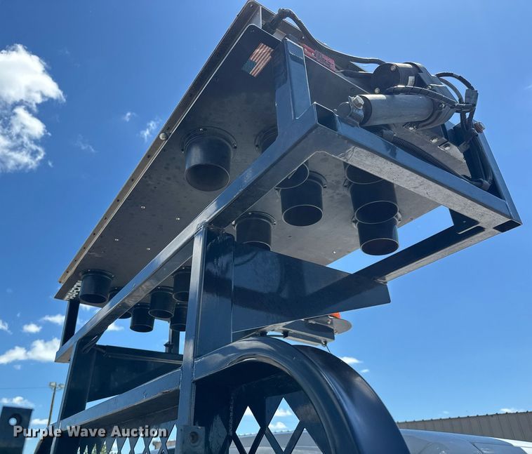 image for item EQ1463 2015 Ford F450 Super Duty SuperCab flatbed truck