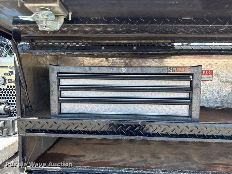 image for item EQ1463 2015 Ford F450 Super Duty SuperCab flatbed truck