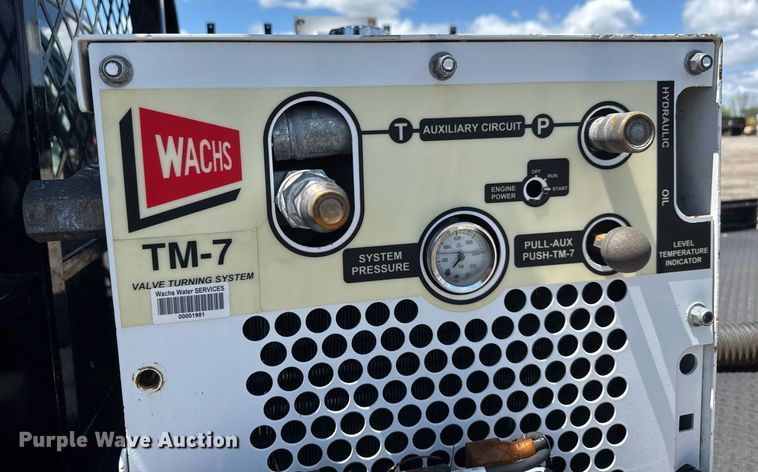 image for item EQ1463 2015 Ford F450 Super Duty SuperCab flatbed truck