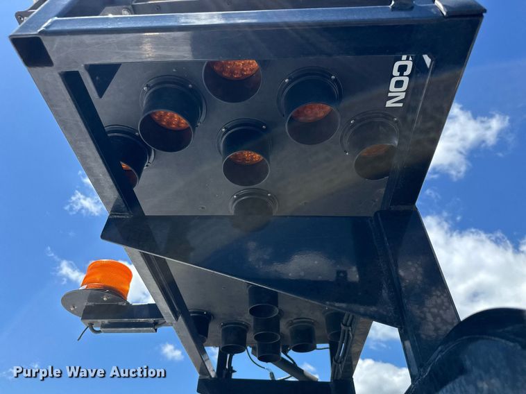 image for item EQ1463 2015 Ford F450 Super Duty SuperCab flatbed truck