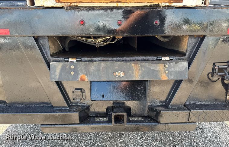 image for item EQ1463 2015 Ford F450 Super Duty SuperCab flatbed truck