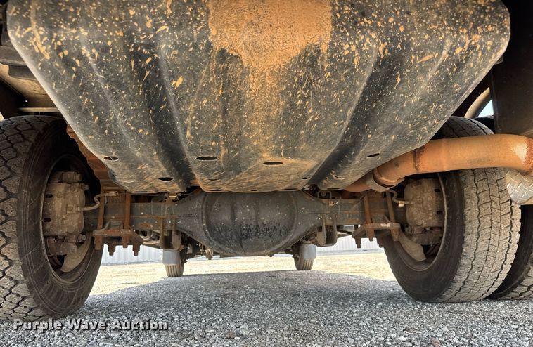 image for item EQ1463 2015 Ford F450 Super Duty SuperCab flatbed truck