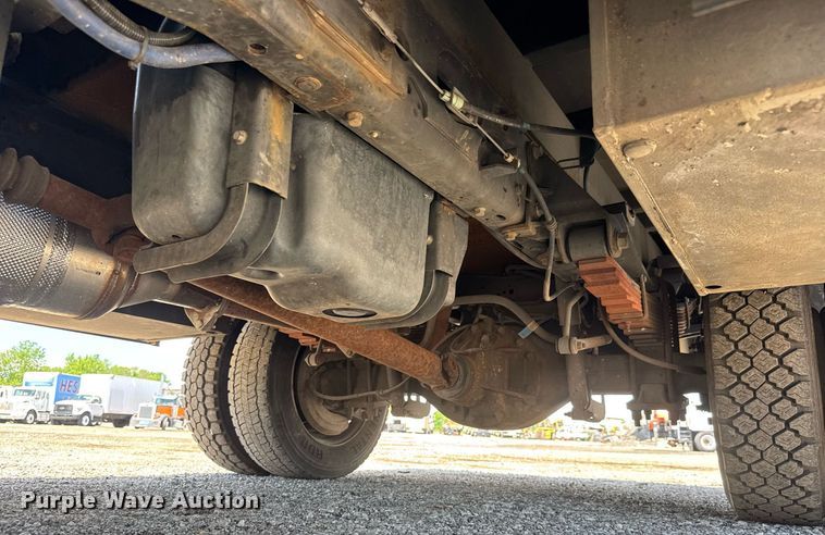 image for item EQ1463 2015 Ford F450 Super Duty SuperCab flatbed truck