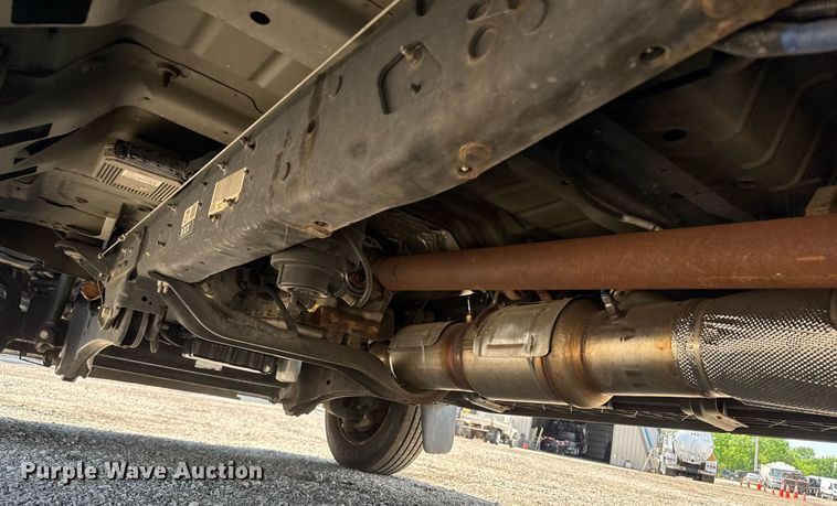 image for item EQ1463 2015 Ford F450 Super Duty SuperCab flatbed truck