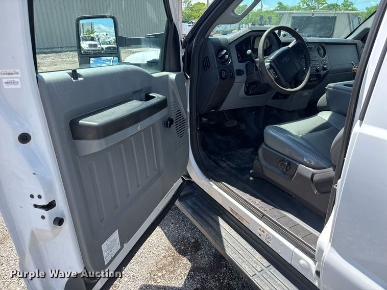 image for item EQ1463 2015 Ford F450 Super Duty SuperCab flatbed truck