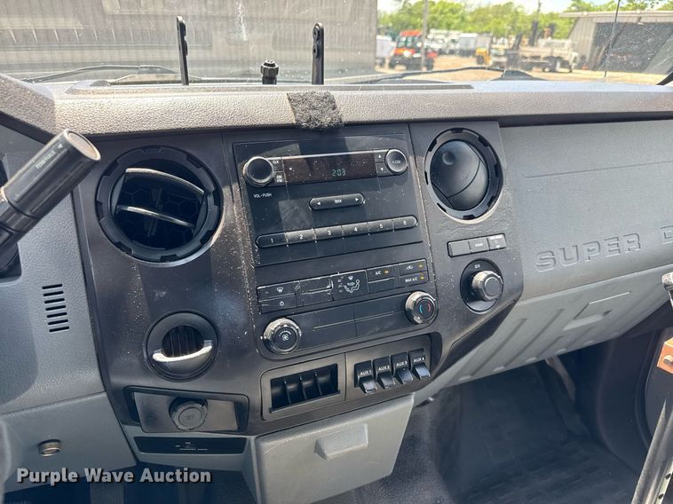 image for item EQ1463 2015 Ford F450 Super Duty SuperCab flatbed truck