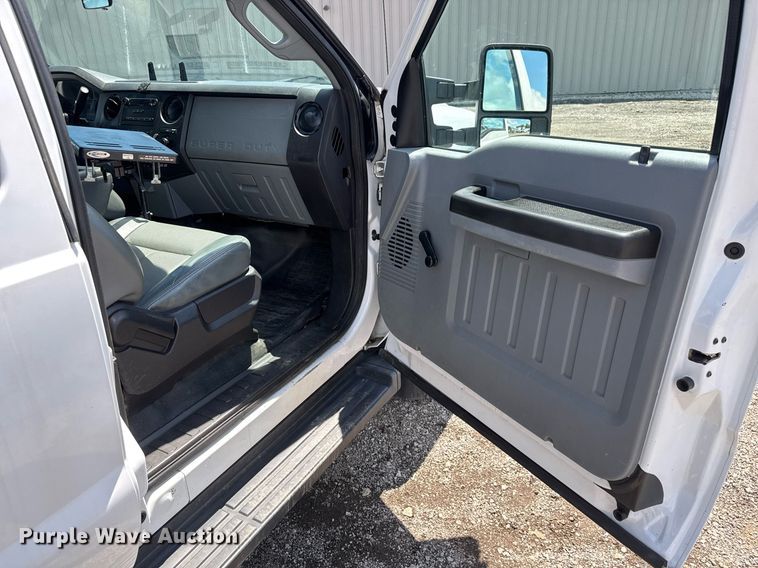 image for item EQ1463 2015 Ford F450 Super Duty SuperCab flatbed truck