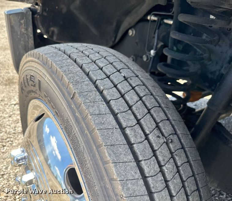 image for item EQ1463 2015 Ford F450 Super Duty SuperCab flatbed truck