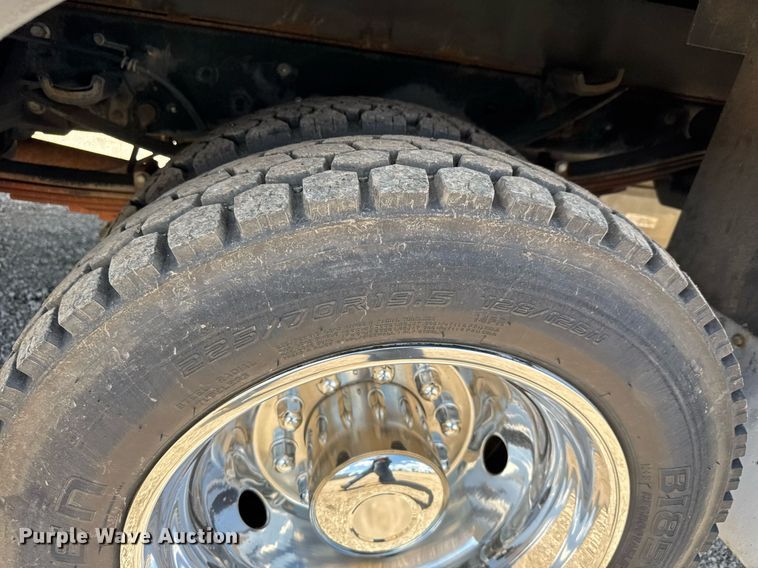 image for item EQ1463 2015 Ford F450 Super Duty SuperCab flatbed truck