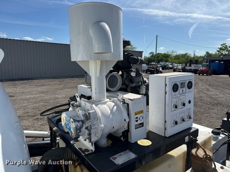 image for item EQ1470 2012 Wachs Trav-L-Vac 77-000-36 vacuum excavator