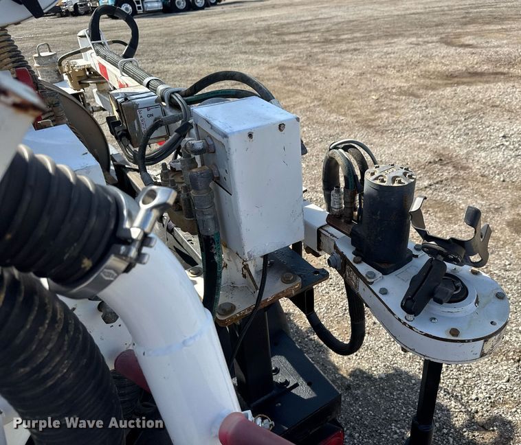 image for item EQ1470 2012 Wachs Trav-L-Vac 77-000-36 vacuum excavator