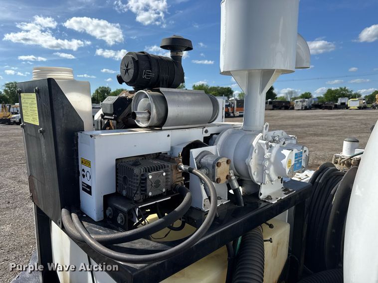 image for item EQ1470 2012 Wachs Trav-L-Vac 77-000-36 vacuum excavator