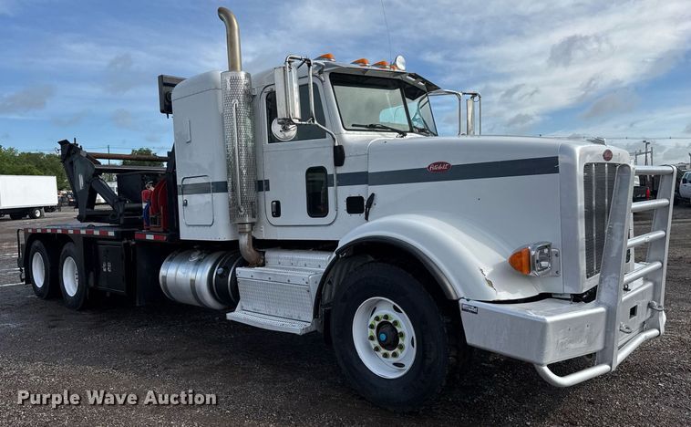 image for item EQ1473 2012 Peterbilt 367 reel truck