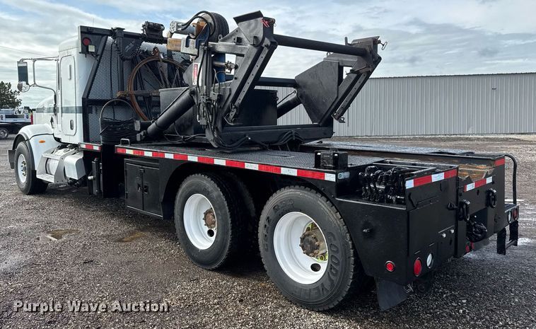 image for item EQ1473 2012 Peterbilt 367 reel truck