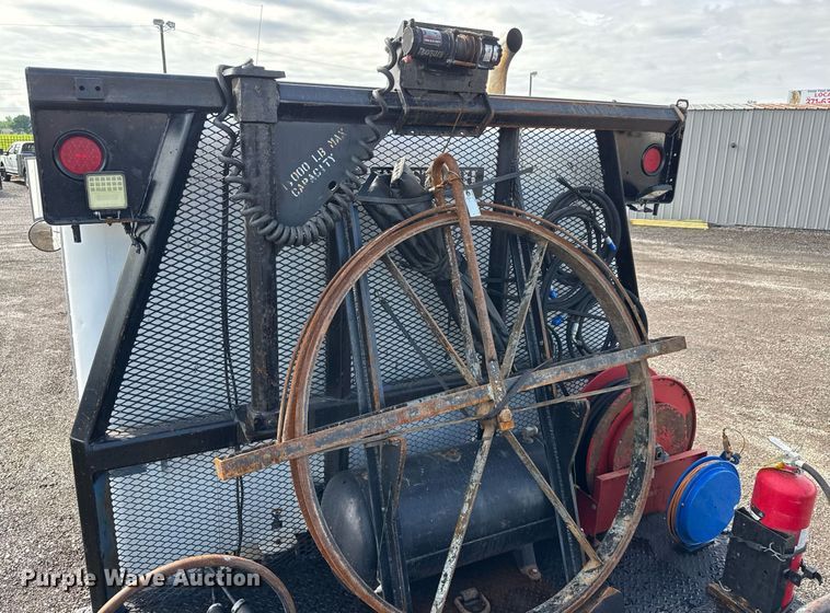 image for item EQ1473 2012 Peterbilt 367 reel truck