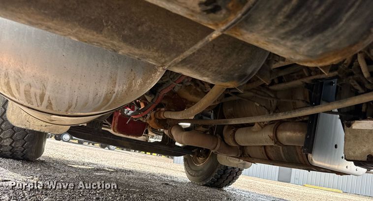 image for item EQ1473 2012 Peterbilt 367 reel truck