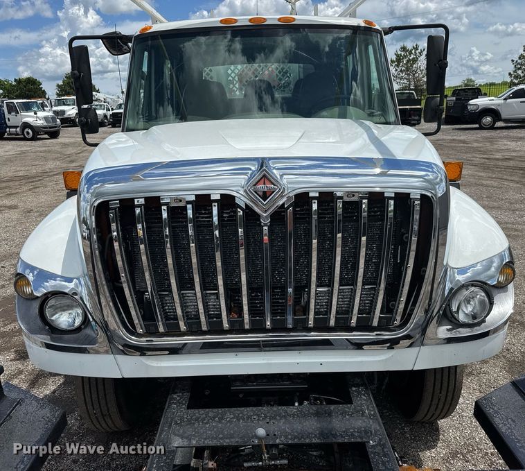 image for item EQ1479 2012 International 7600 Crew Cab crane truck