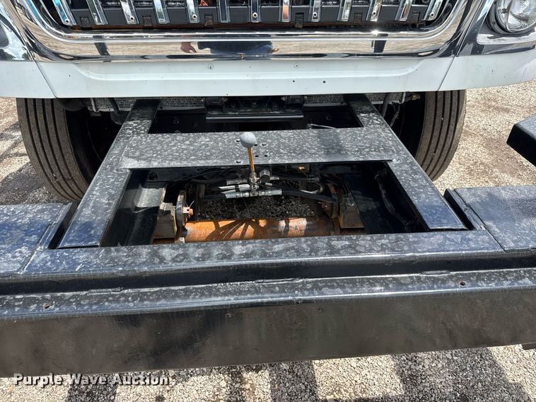 image for item EQ1479 2012 International 7600 Crew Cab crane truck