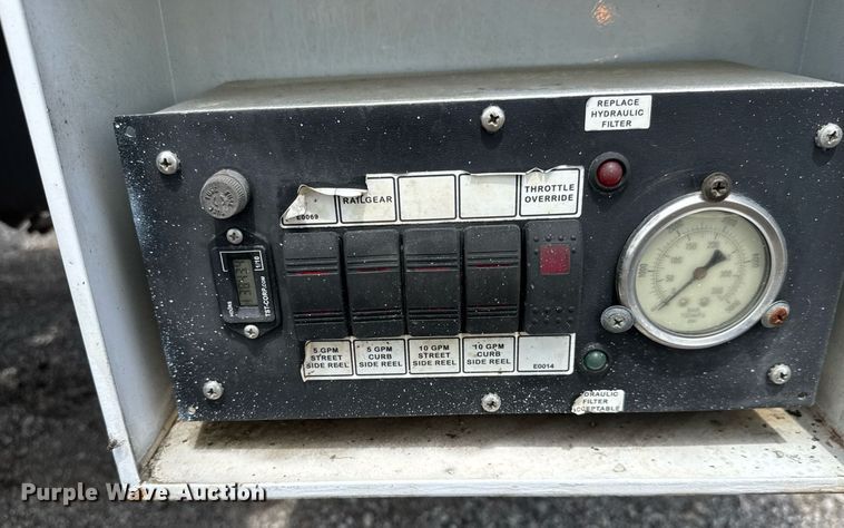 image for item EQ1479 2012 International 7600 Crew Cab crane truck