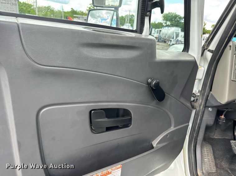 image for item EQ1479 2012 International 7600 Crew Cab crane truck