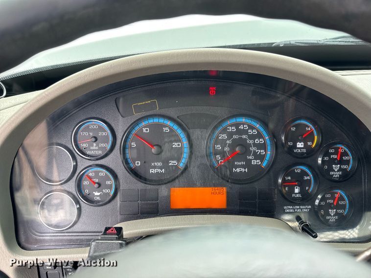 image for item EQ1479 2012 International 7600 Crew Cab crane truck