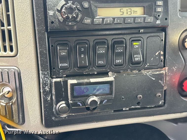 image for item EQ1479 2012 International 7600 Crew Cab crane truck