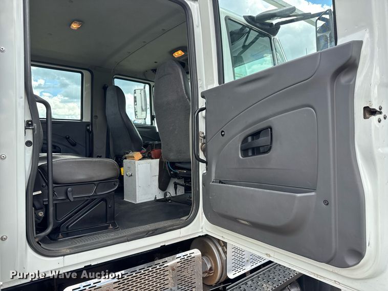 image for item EQ1479 2012 International 7600 Crew Cab crane truck