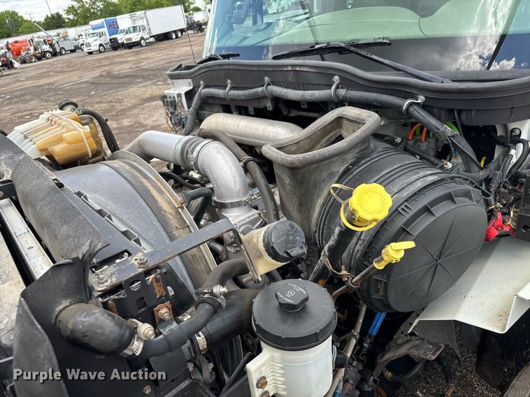 image for item EQ1479 2012 International 7600 Crew Cab crane truck