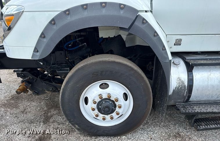 image for item EQ1479 2012 International 7600 Crew Cab crane truck