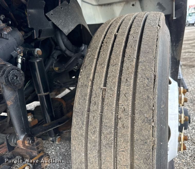 image for item EQ1479 2012 International 7600 Crew Cab crane truck