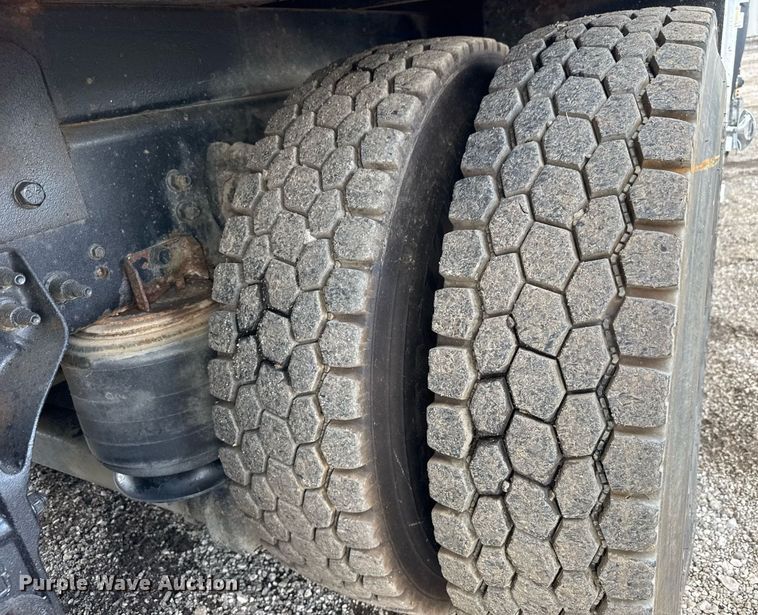 image for item EQ1479 2012 International 7600 Crew Cab crane truck