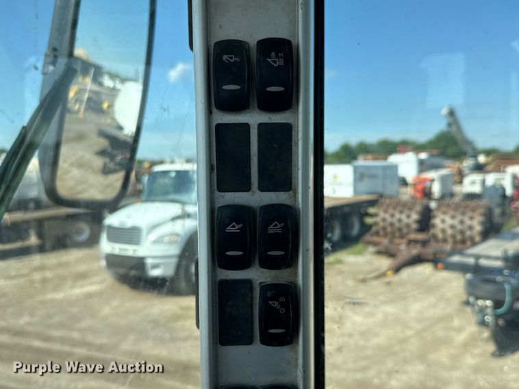 image for item EQ1491 2008 Volvo L70F wheel loader