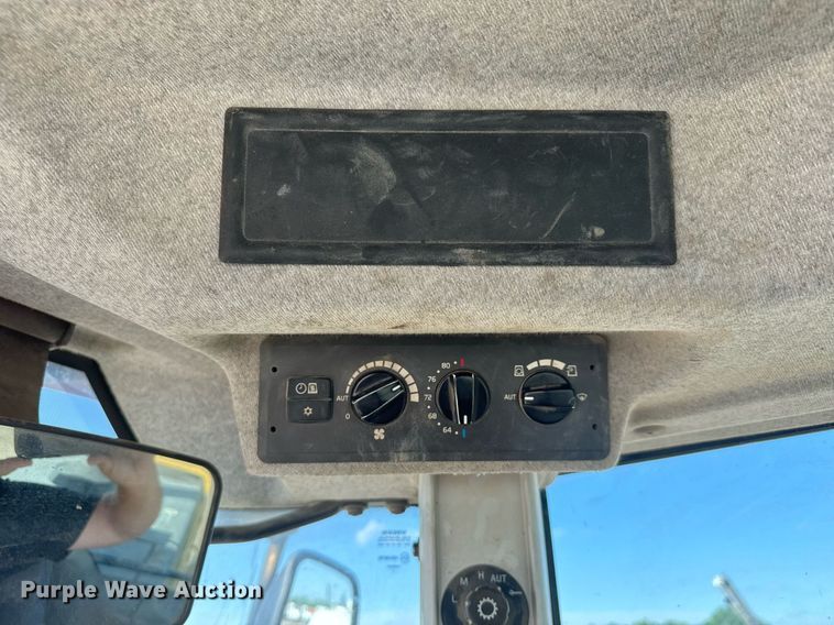 image for item EQ1491 2008 Volvo L70F wheel loader