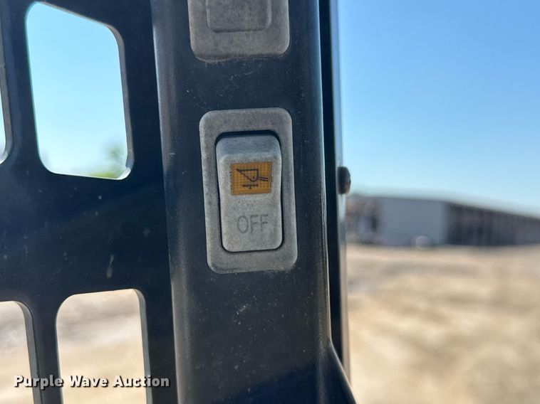 image for item EQ1492 2010 Bobcat T650 tracked skid steer loader