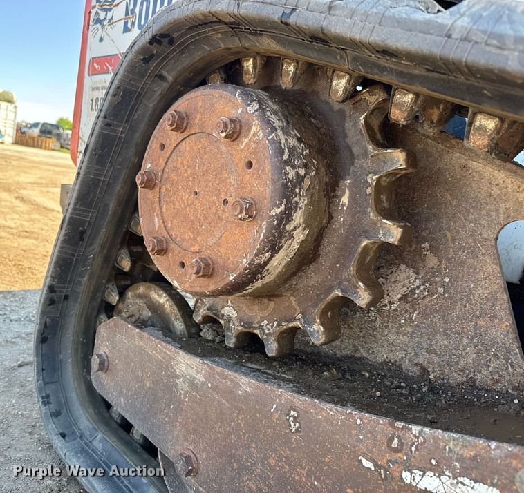 image for item EQ1492 2010 Bobcat T650 tracked skid steer loader