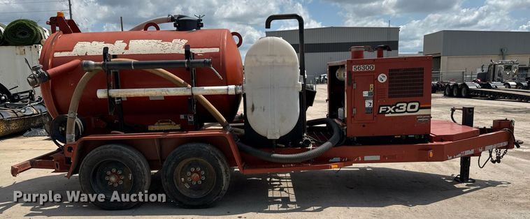 image for item EQ1493 2002 Ditch Witch FX30 vacuum excavator