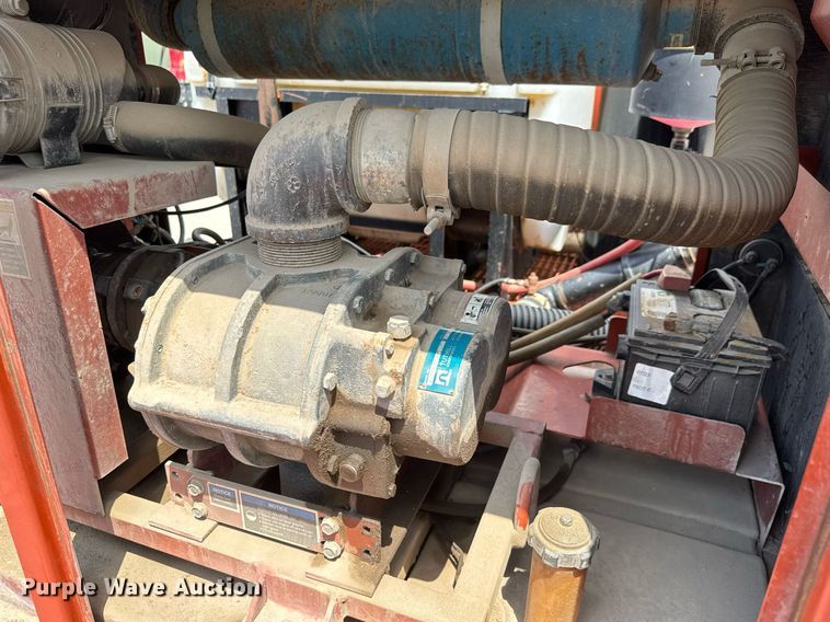 image for item EQ1493 2002 Ditch Witch FX30 vacuum excavator