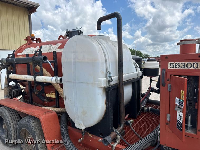 image for item EQ1493 2002 Ditch Witch FX30 vacuum excavator