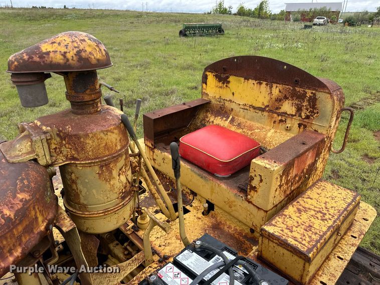 image for item EQ4724 1958 Caterpillar D6 9U dozer