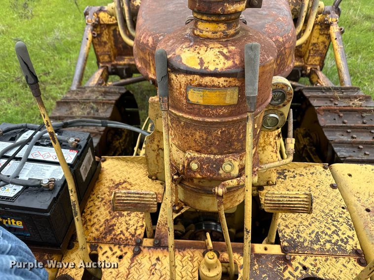 image for item EQ4724 1958 Caterpillar D6 9U dozer