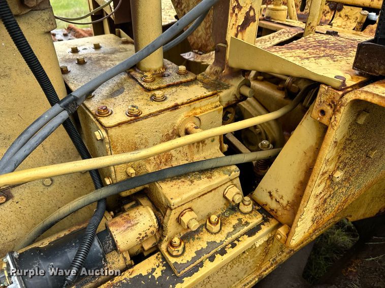 image for item EQ4724 1958 Caterpillar D6 9U dozer