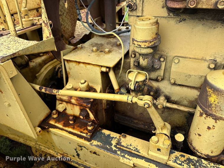 image for item EQ4724 1958 Caterpillar D6 9U dozer