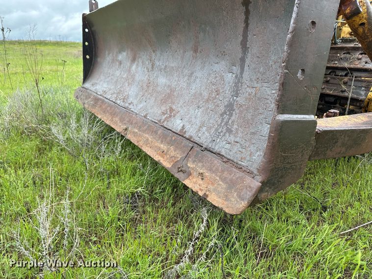 image for item EQ4724 1958 Caterpillar D6 9U dozer